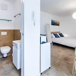 Easyflatvezia, Near Lugano, Free Secure Parking Apartment Lugano
