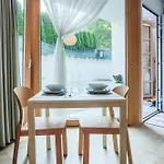 Easyflatvezia, Near Lugano, Free Secure Parking