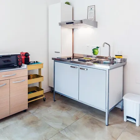 Easy Flat Vezia, Indipendent Entrance, Free Parking 公寓 *