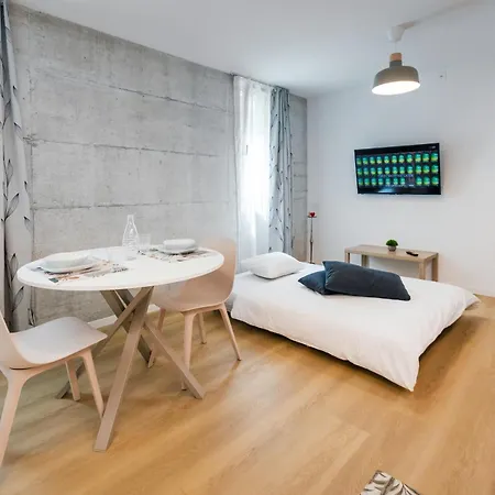 Easy Flat Vezia, Indipendent Entrance, Free Parking Lugano