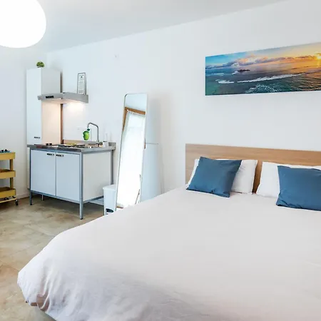 Easy Flat Vezia, Indipendent Entrance, Free Parking 公寓