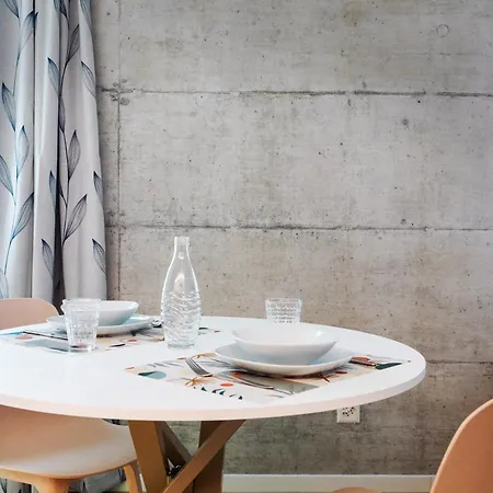 Easyflatvezia, Near Lugano, Free Secure Parking Apartment Lugano