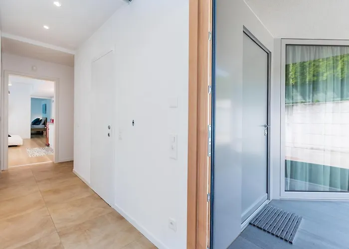 Easyflatvezia, Near Lugano, Free Secure Parking * ルガーノ