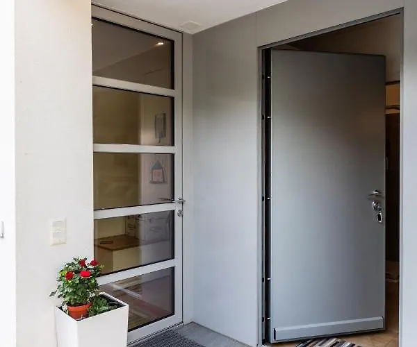 Easyflatvezia, Near Lugano, Free Secure Parking ルガーノ